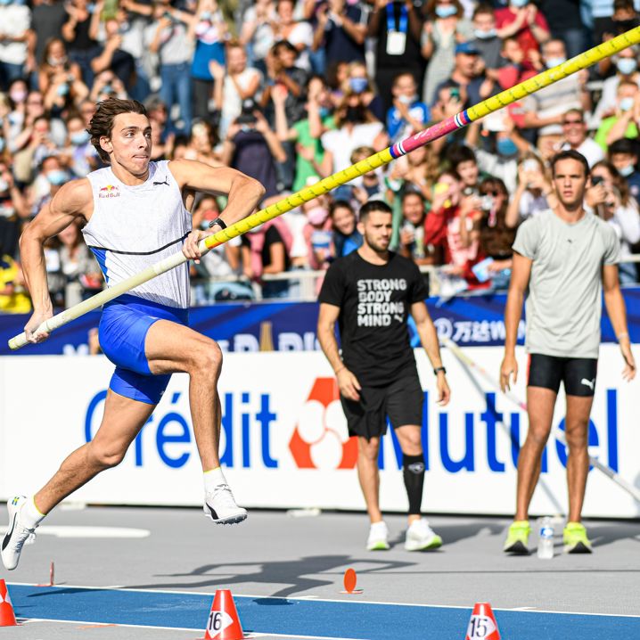 mondo duplantis som hoppar stavhopp